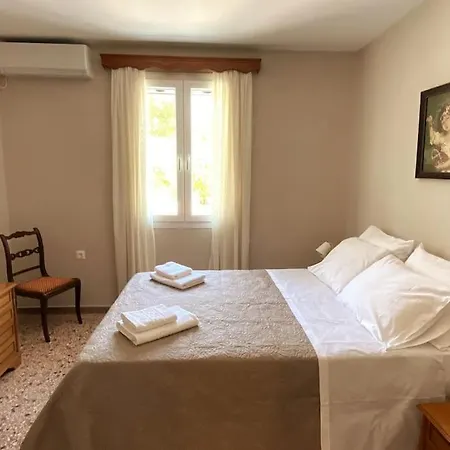 Holiday home Bee - *