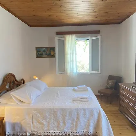 Holiday home Bee - *